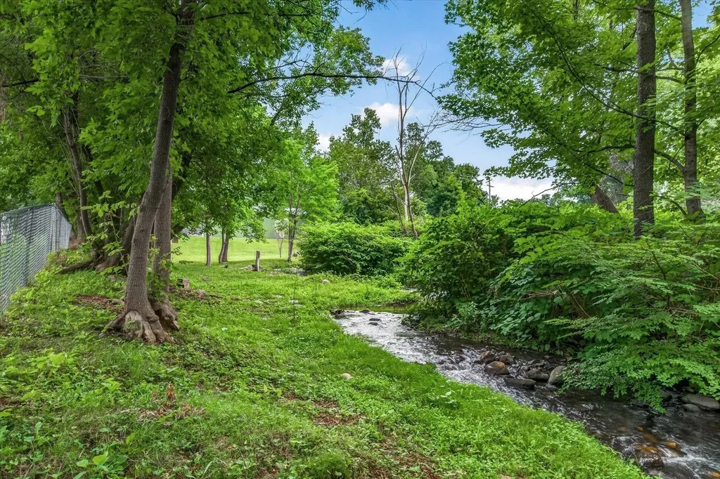 31 Ronaldo Court Rutland City VT 05701