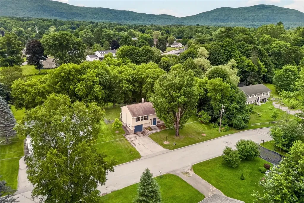31 Ronaldo Court Rutland City VT 05701