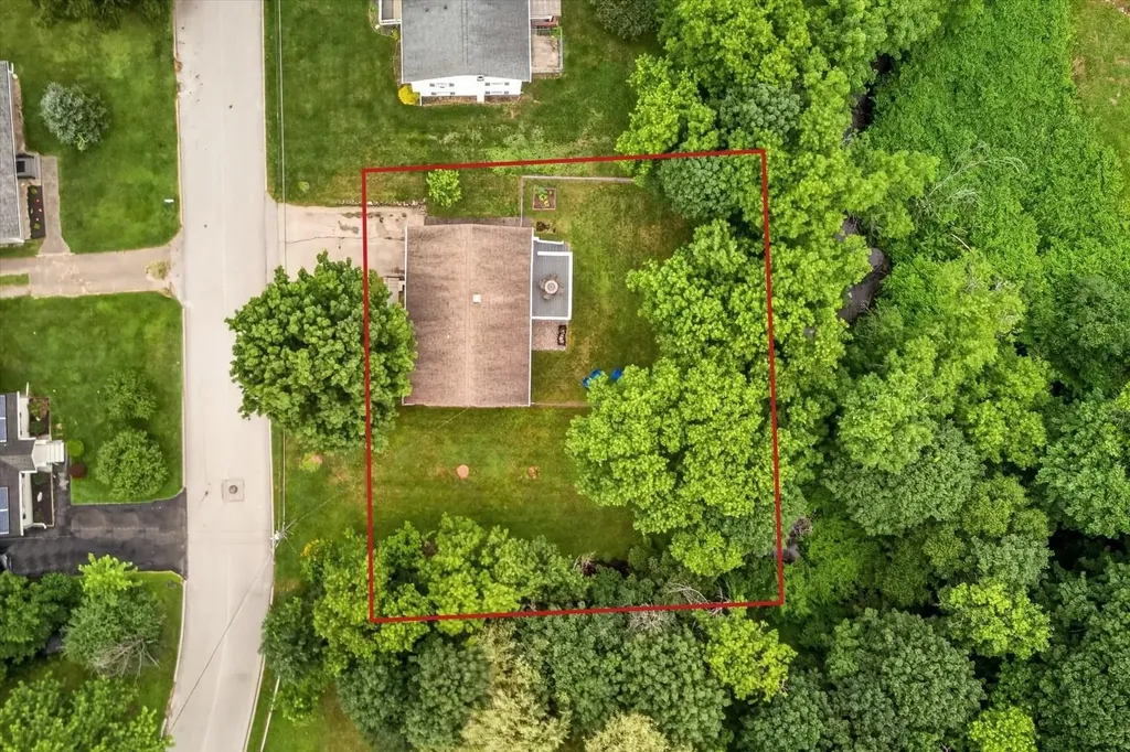 31 Ronaldo Court Rutland City VT 05701