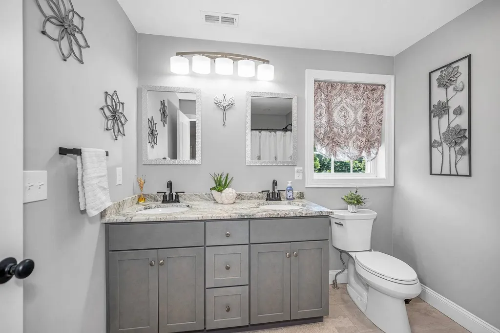 289B Webster Street Hudson NH 03051