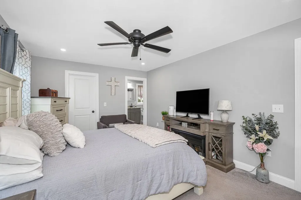 289B Webster Street Hudson NH 03051