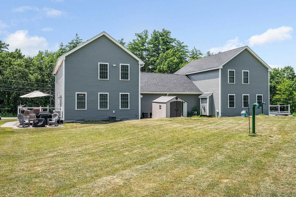 289B Webster Street Hudson NH 03051