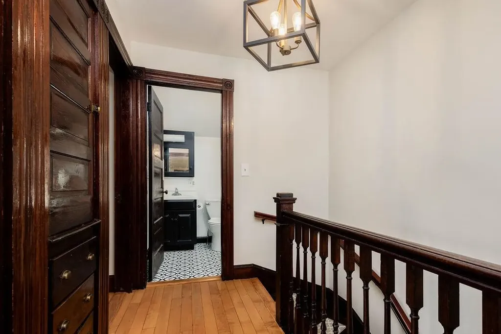 29 Mill Street Enfield NH 03750