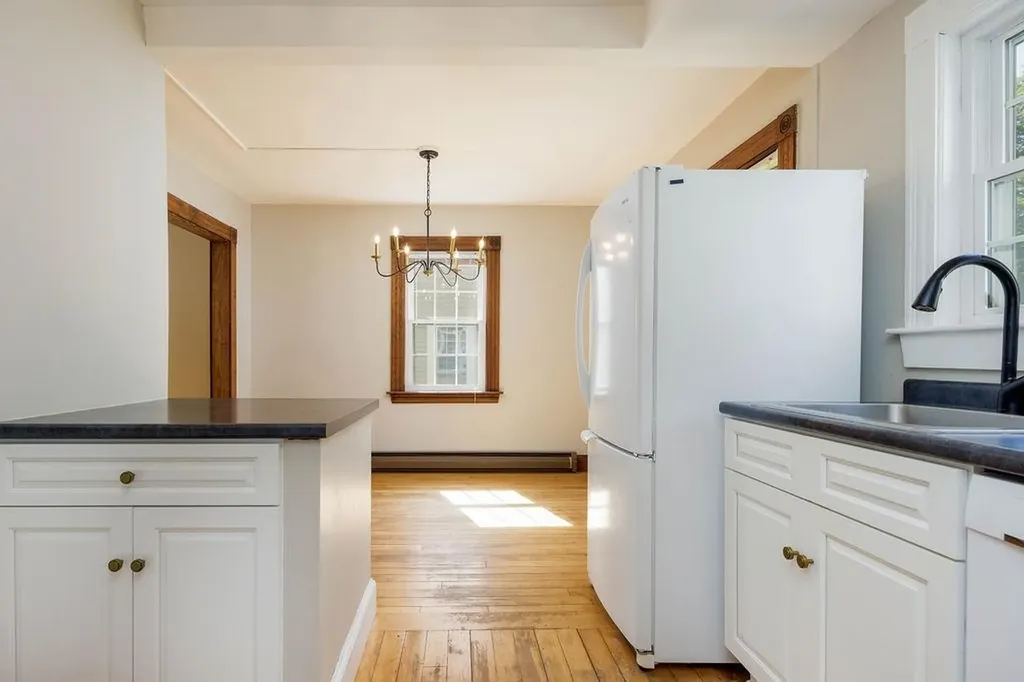 29 Mill Street Enfield NH 03750