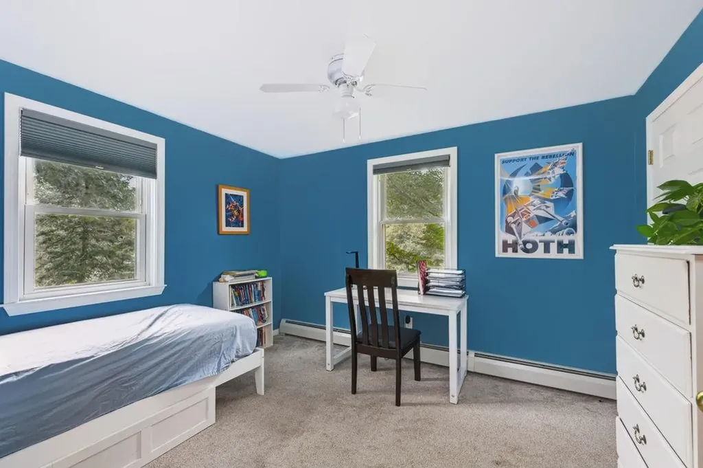 32 Raeder Drive Stratham NH 03885