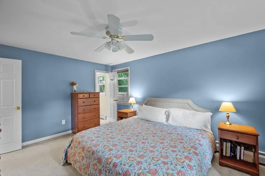 32 Raeder Drive Stratham NH 03885