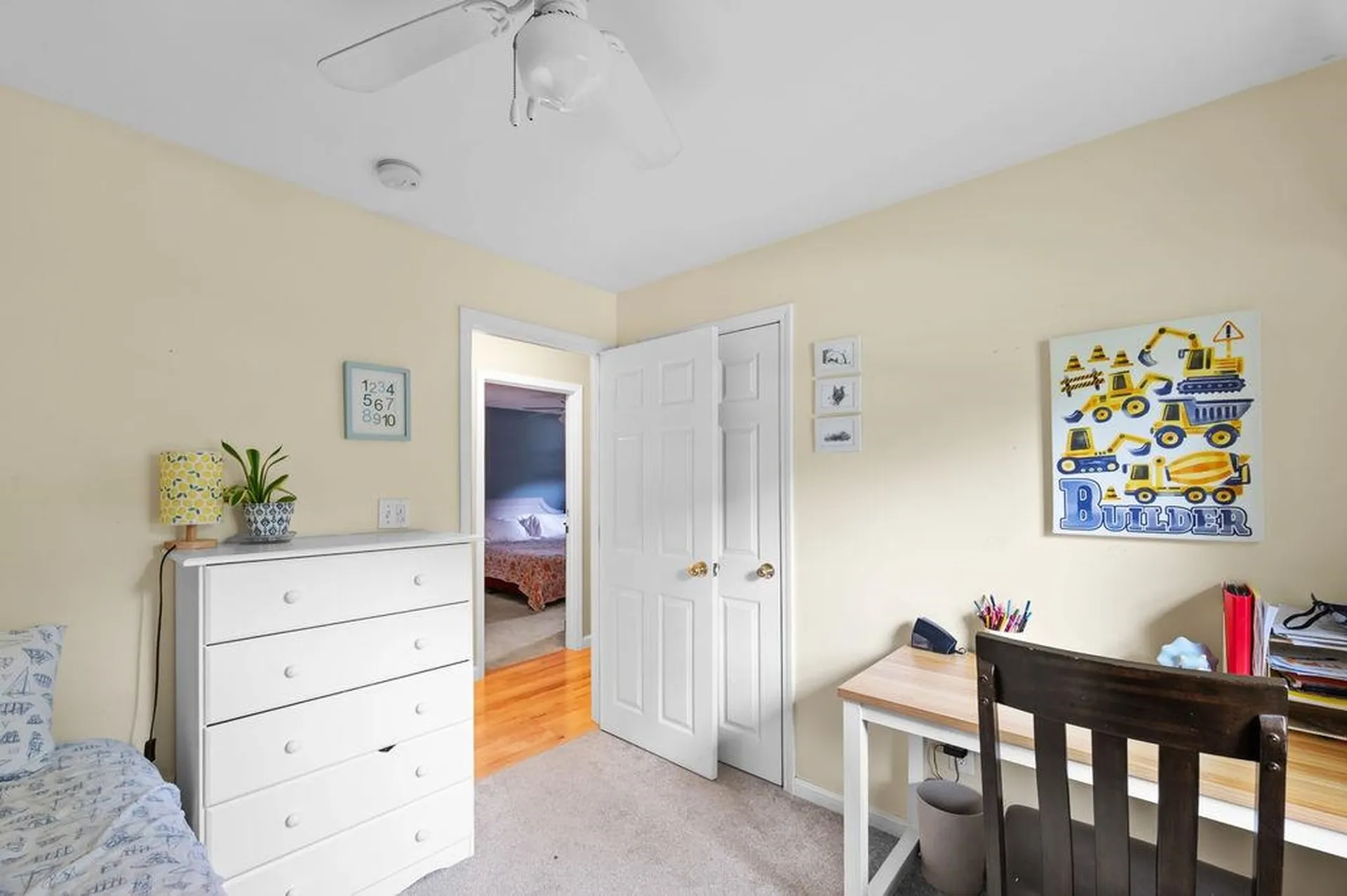 32 Raeder Drive Stratham NH 03885
