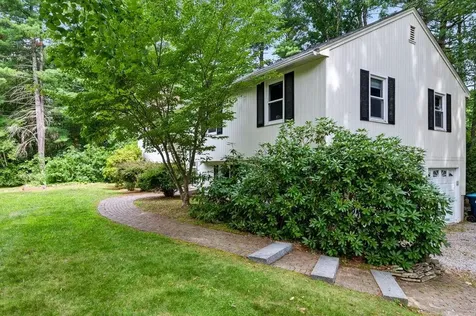 32 Raeder Drive Stratham NH 03885