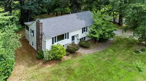 32 Raeder Drive Stratham NH 03885
