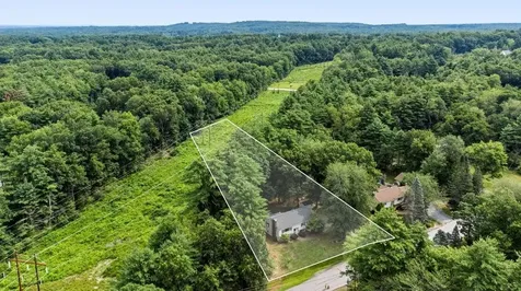 32 Raeder Drive Stratham NH 03885