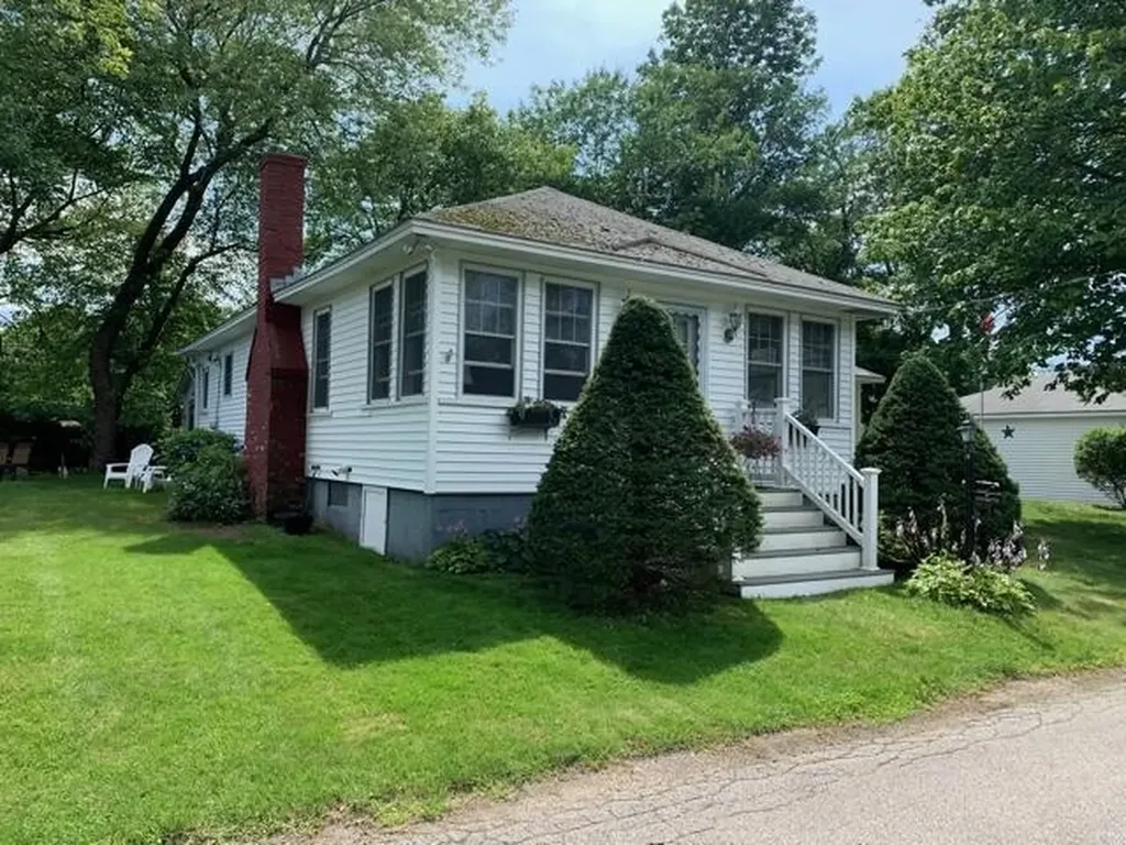 10 Powers Avenue Rye NH 03870