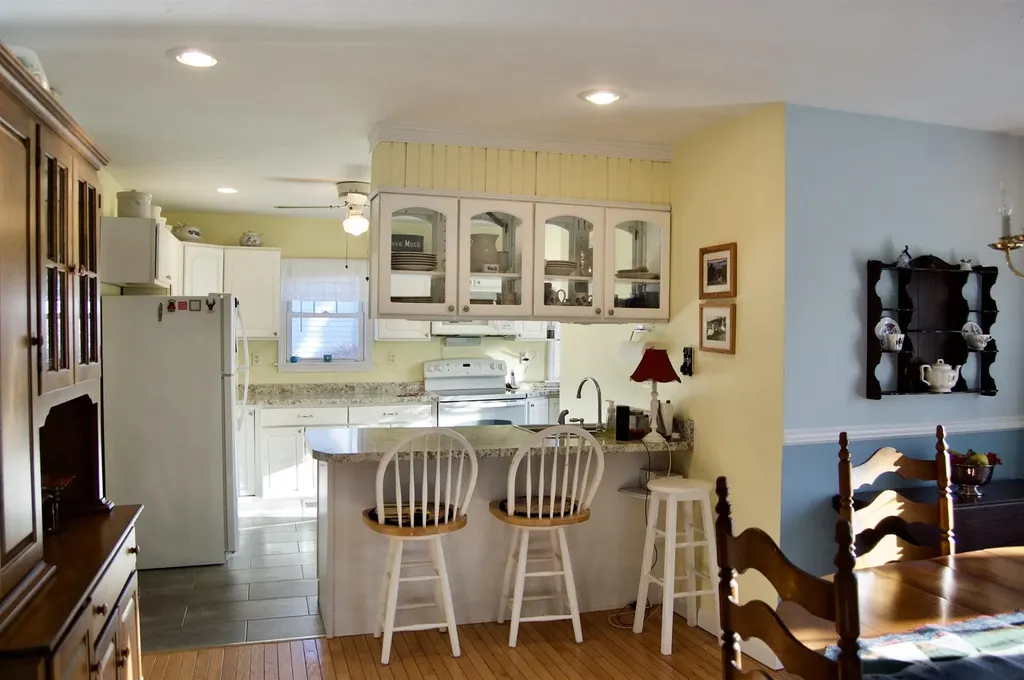 10 Powers Avenue Rye NH 03870