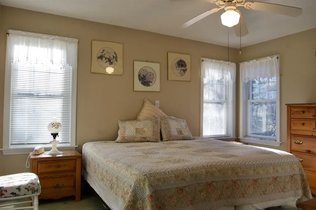 10 Powers Avenue Rye NH 03870