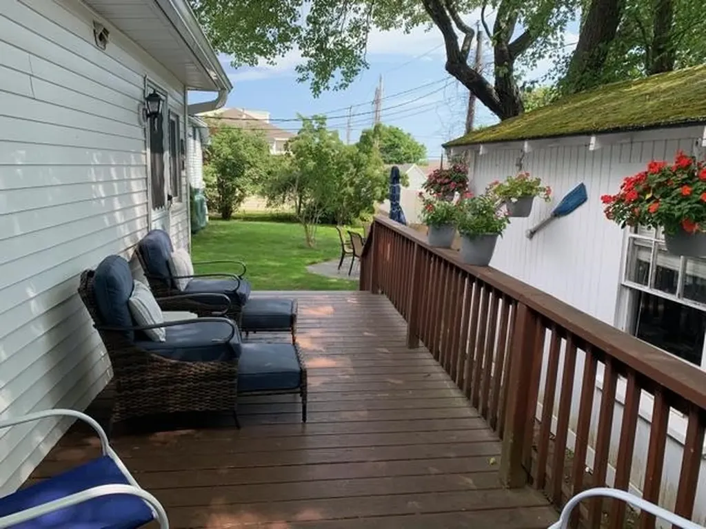 10 Powers Avenue Rye NH 03870