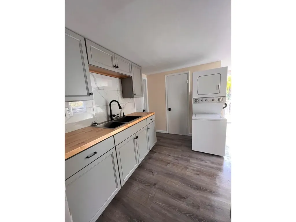 87 Spring Street Burlington VT 05401