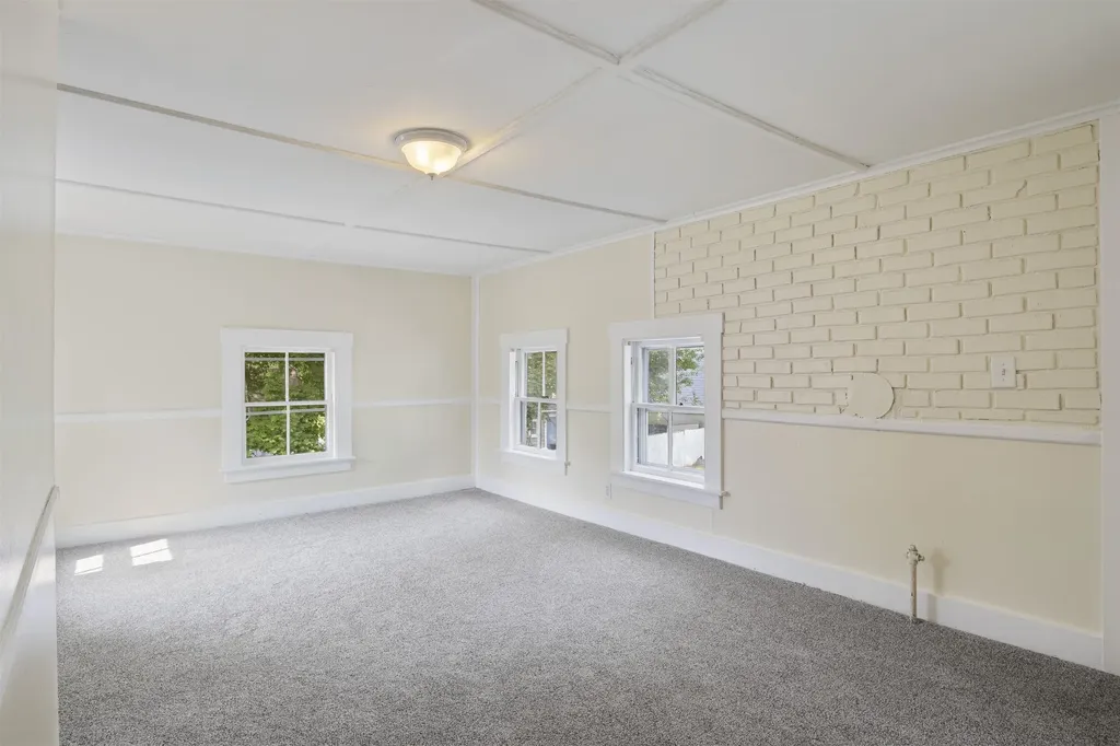 394 Portland Street Rochester NH 03867