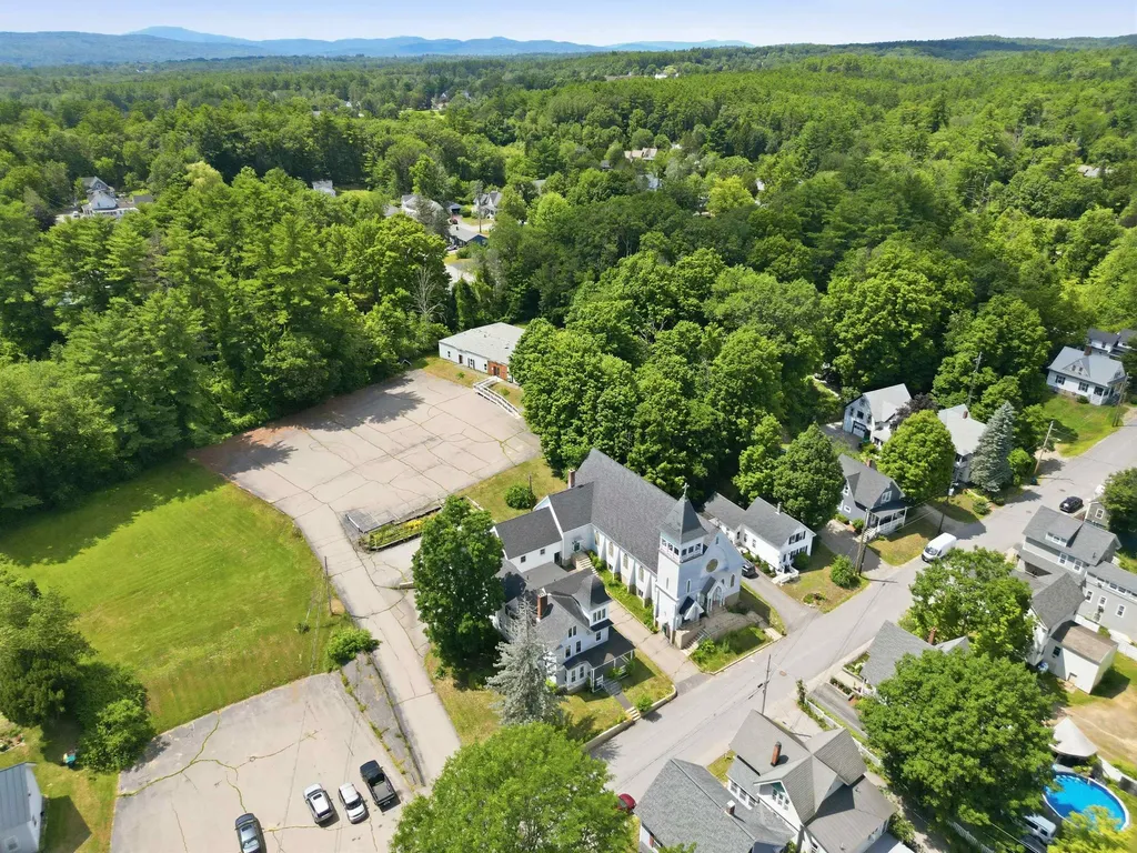 16 Chestnut Street Tilton NH 03276