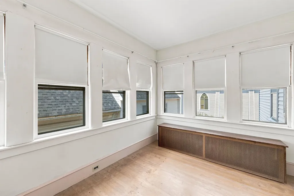 16 Chestnut Street Tilton NH 03276