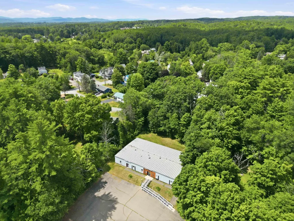 16 Chestnut Street Tilton NH 03276