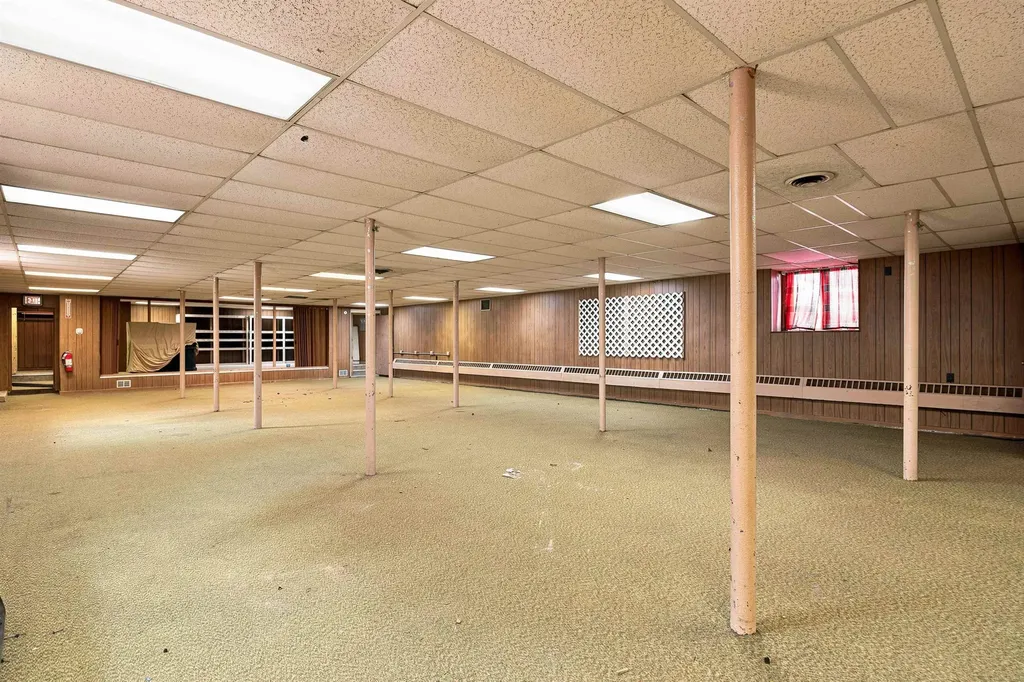 16 Chestnut Street Tilton NH 03276