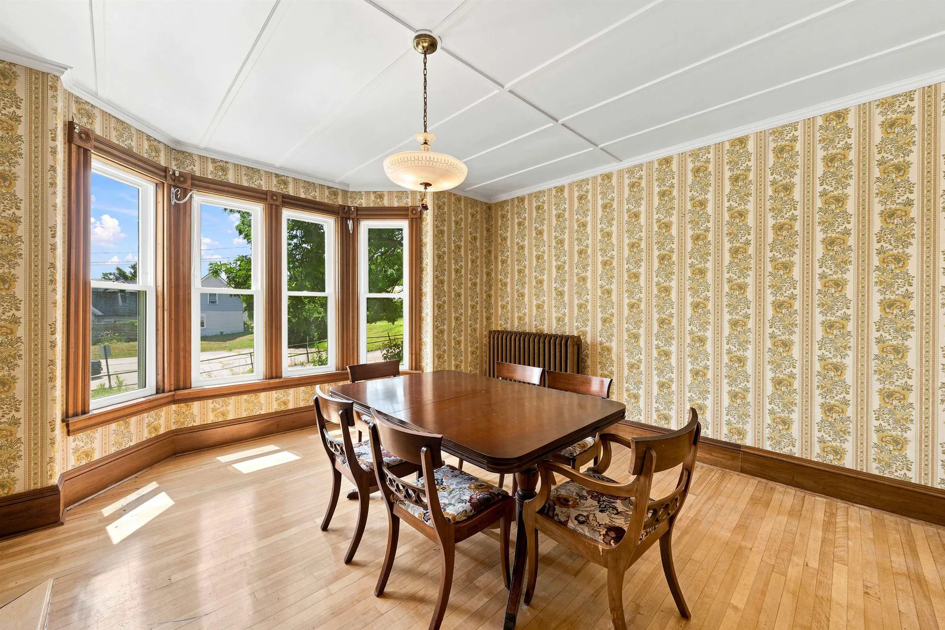 16 Chestnut Street Tilton NH 03276