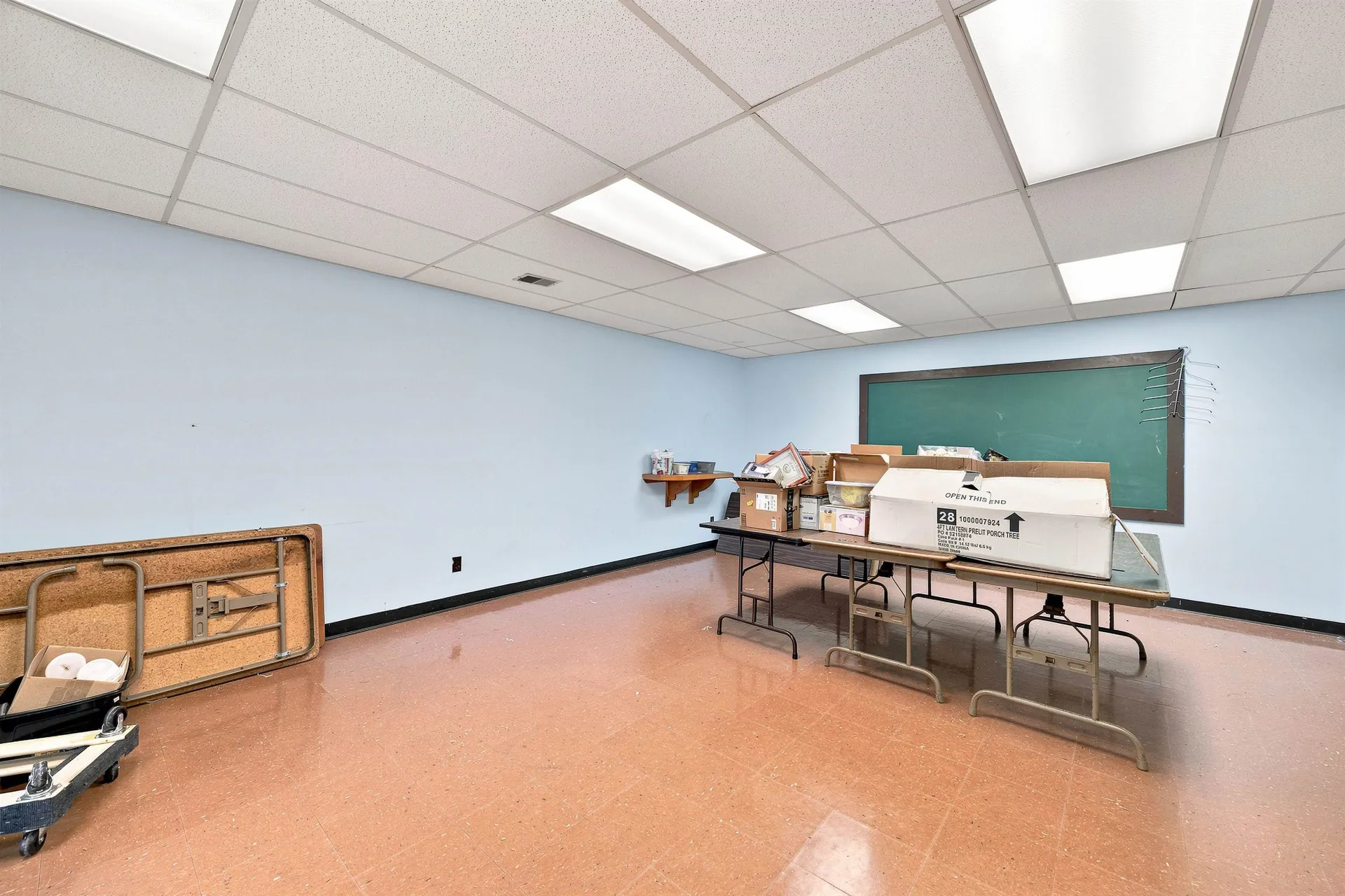 16 Chestnut Street Tilton NH 03276