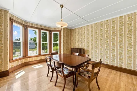 16 Chestnut Street Tilton NH 03276