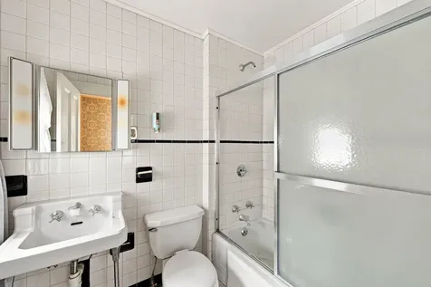 16 Chestnut Street Tilton NH 03276