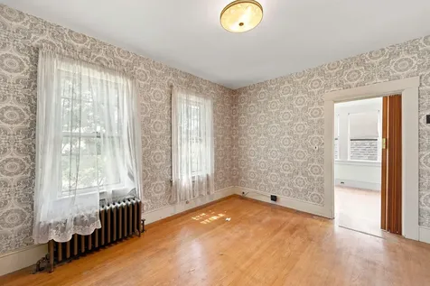 16 Chestnut Street Tilton NH 03276