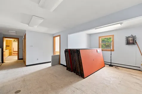 16 Chestnut Street Tilton NH 03276