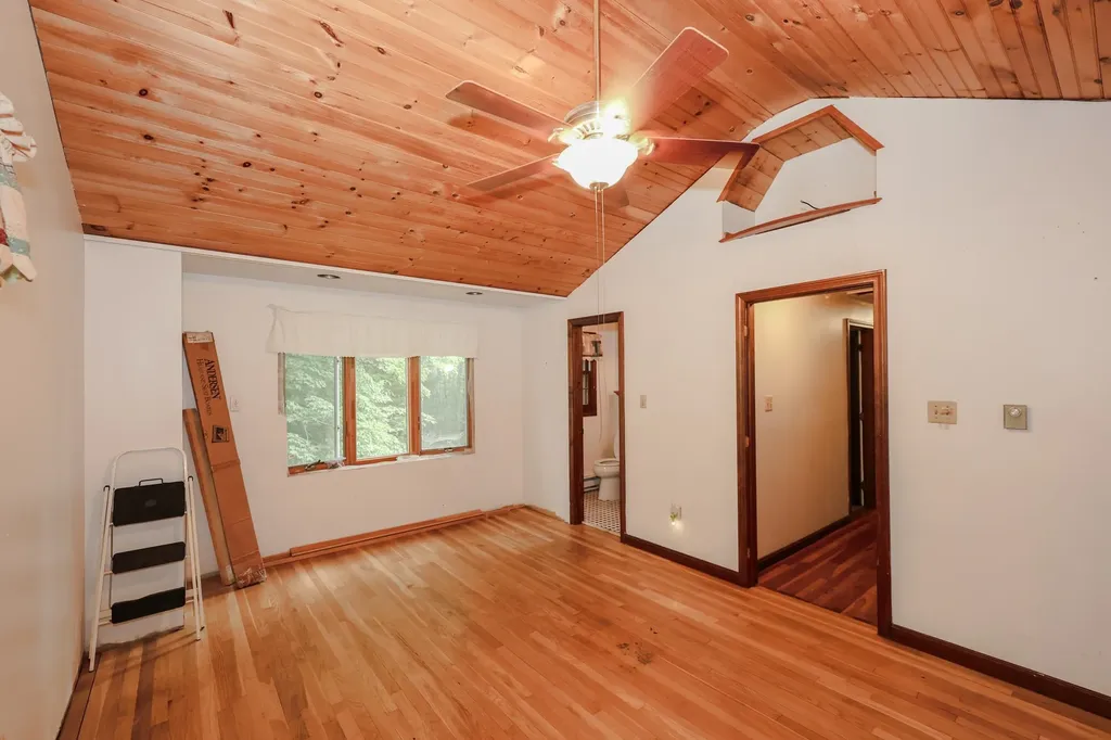 16 Meserve Road Durham NH 03824