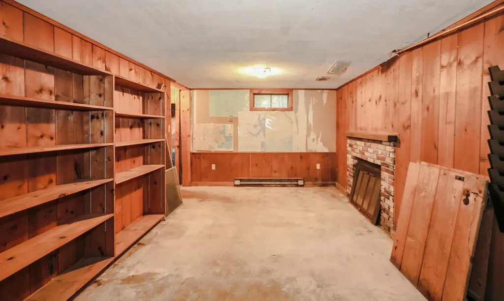 16 Meserve Road Durham NH 03824