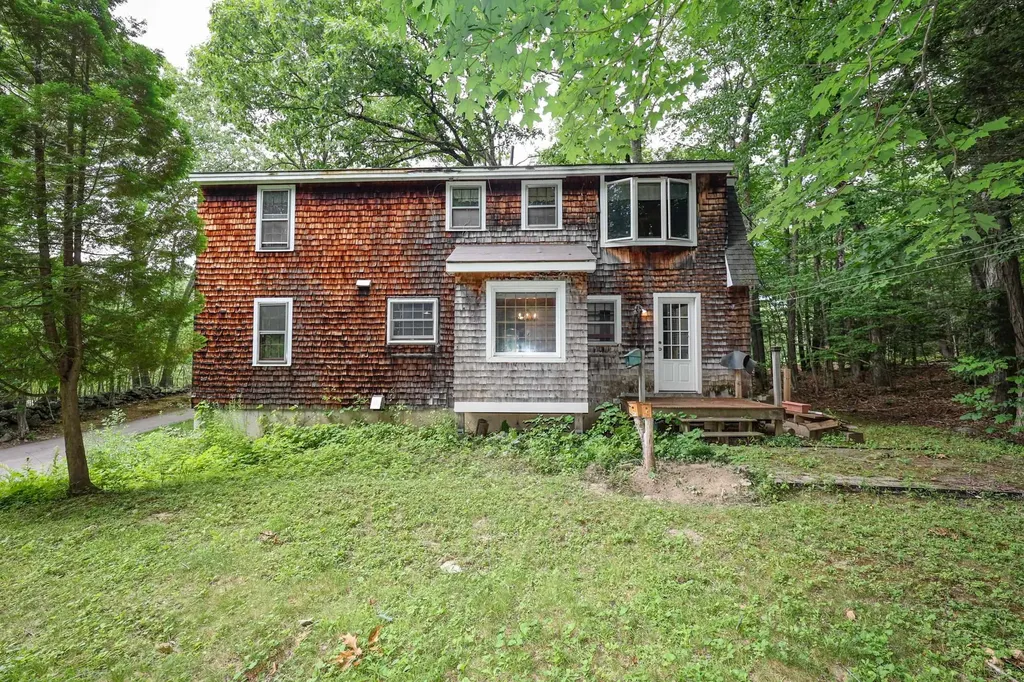16 Meserve Road Durham NH 03824