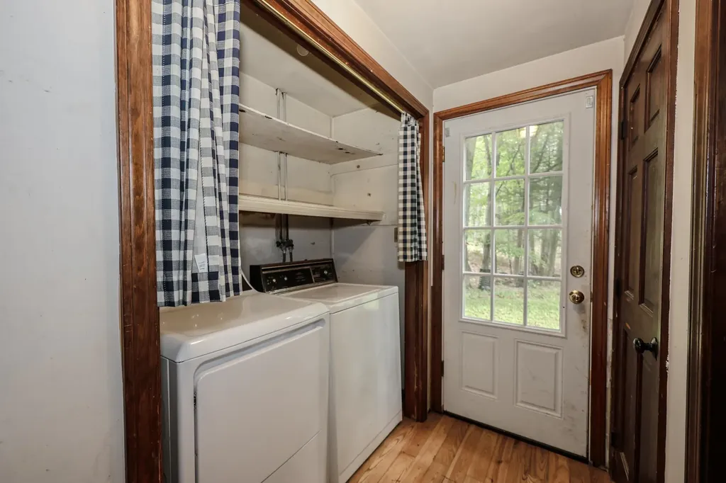 16 Meserve Road Durham NH 03824