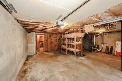16 Meserve Road Durham NH 03824