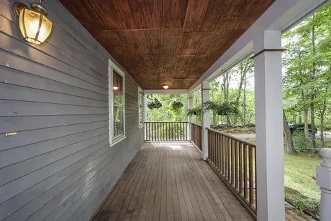 16 Meserve Road Durham NH 03824