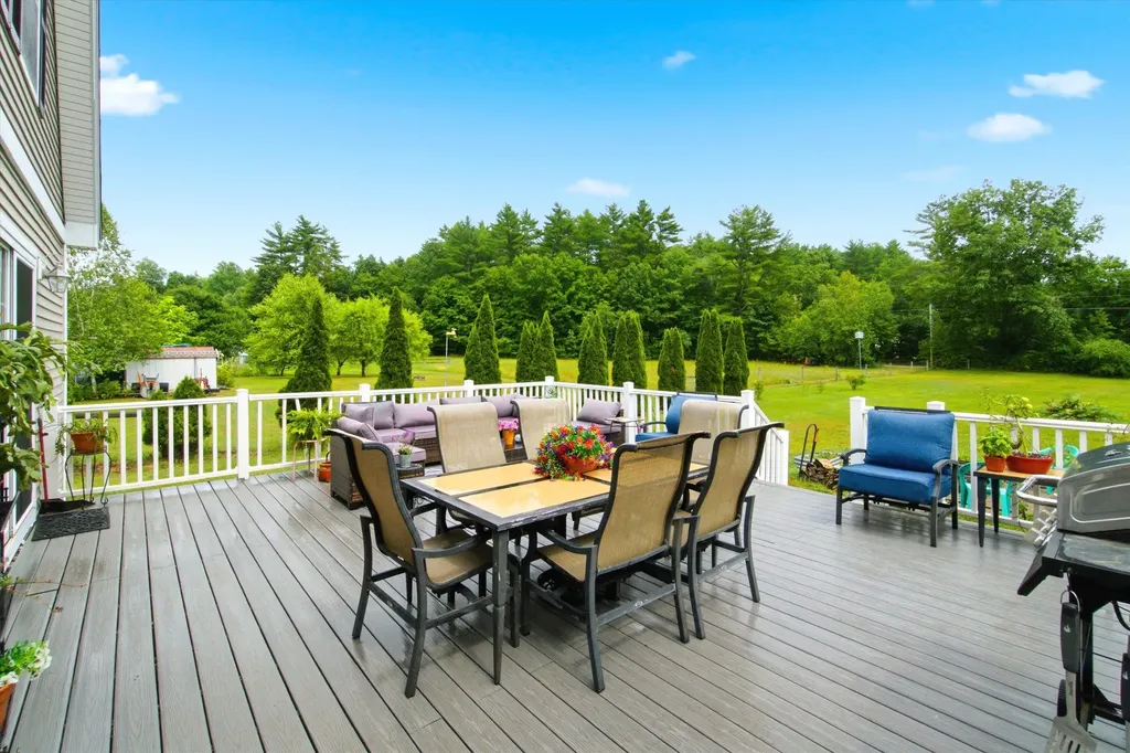 4 Memory Lane Loudon NH 03307