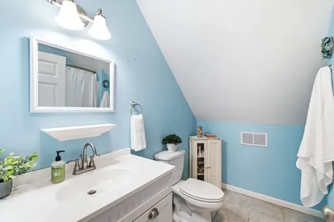 4 Memory Lane Loudon NH 03307