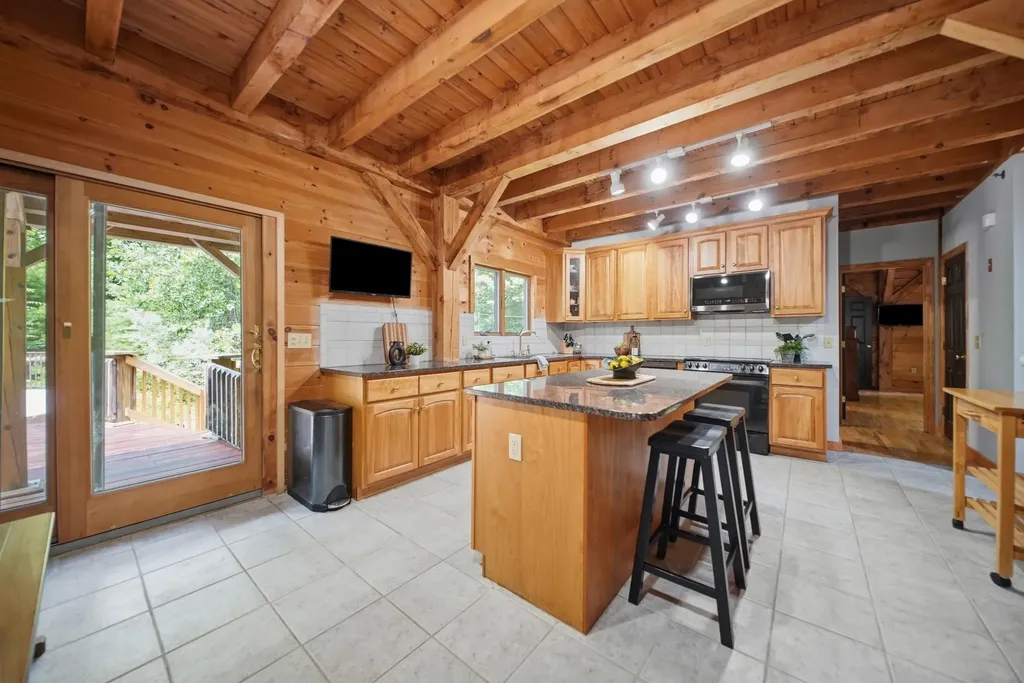 120 North Shore Road Derry NH 03038