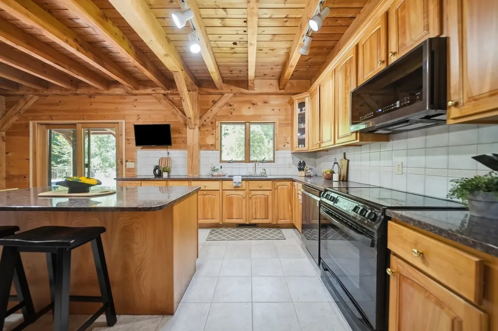 120 North Shore Road Derry NH 03038