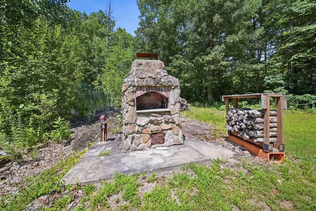 120 North Shore Road Derry NH 03038