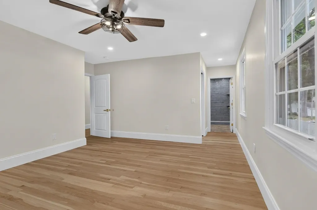 91 Carolan Avenue Hampton NH 03842