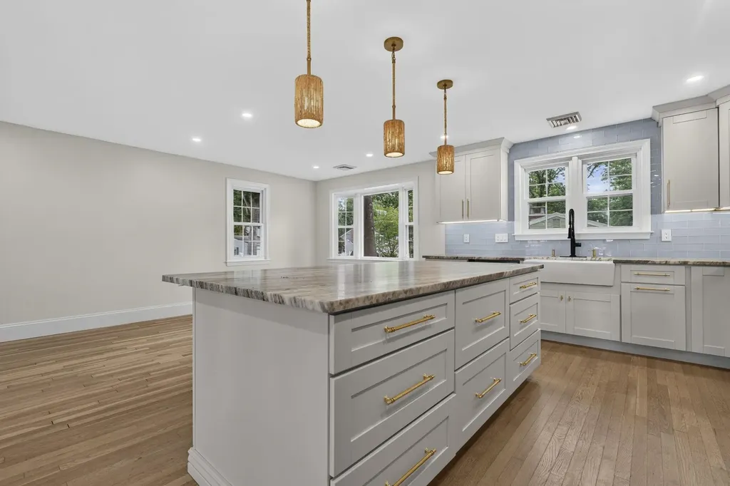 91 Carolan Avenue Hampton NH 03842