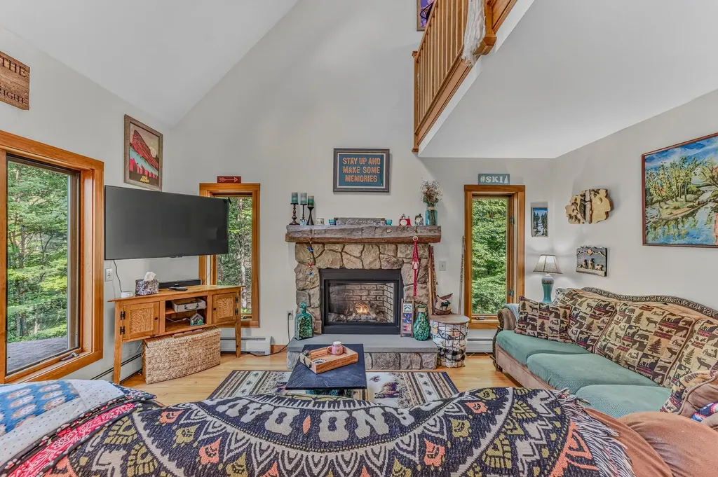 18 Armsby Circle Campton NH 03223