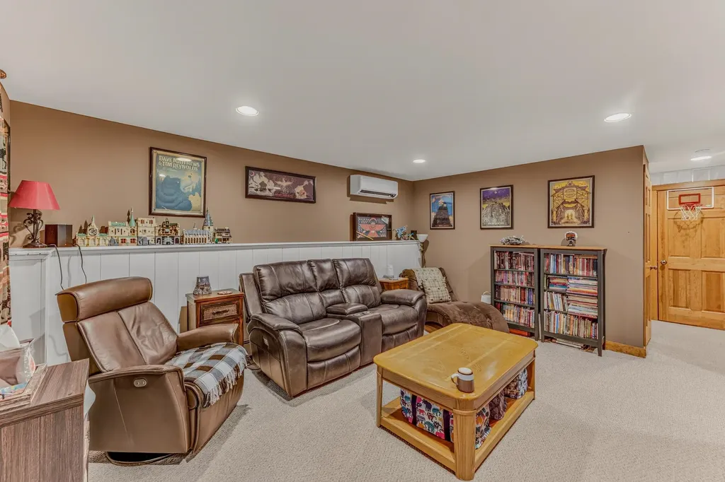 18 Armsby Circle Campton NH 03223