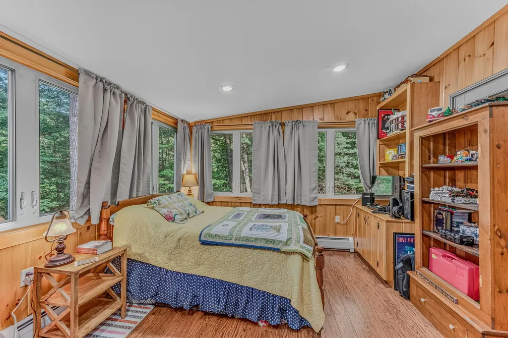 18 Armsby Circle Campton NH 03223