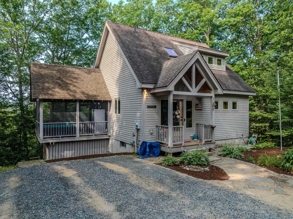 18 Armsby Circle Campton NH 03223