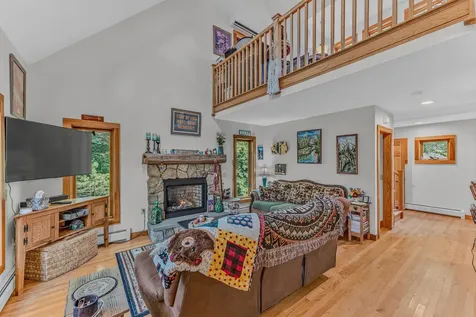 18 Armsby Circle Campton NH 03223