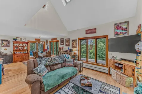 18 Armsby Circle Campton NH 03223