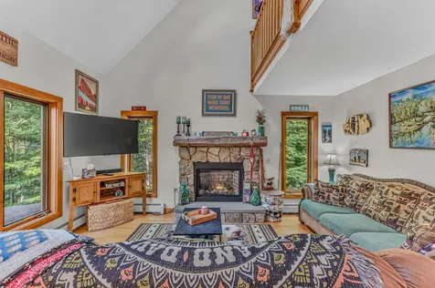 18 Armsby Circle Campton NH 03223